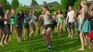 The sneakers Vans Old Skool, in the clip Marmalade (feat. Lil Yachty) Macklemore