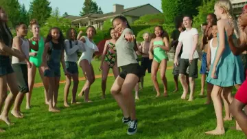 Las zapatillas Vans Old Skool en el clip Marmalade (feat. Lil Yachty) por Macklemore