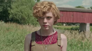 Colgante de Beverly (Sophia Lillis) en THAT