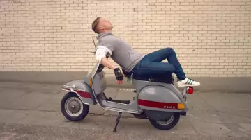 Les sneakers Adidas Superstar dans le clip Downtown de Macklemore & Ryan Lewis