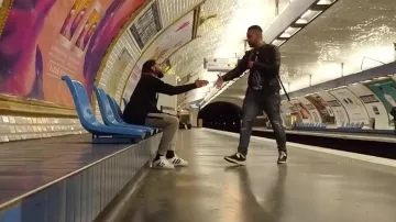 Zapatillas Adidas Superstar en el clip Onizuka de PNL