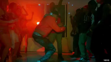 Sneakers Adidas Gazelle black in the clip Show Me de Kid Ink