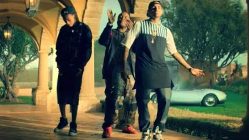 Sneakers Balenciaga Arena Low Red in the clip Beat It de Sean Kingston