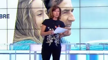 El top con bordado de mariposa de Carole Gaessler en el 20/19 del 07/09/2017