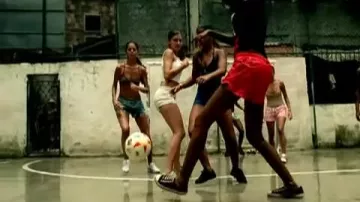 Les sneakers Converse Chuck Taylor All Star dans le clip Beautiful de Snoop Dogg ft. Pharrell Williams