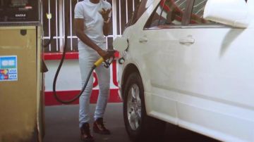 Les sneakers Giu­seppe Zanotti de MHD dans son clip Afro Trap Part.9 (Faut les wet)