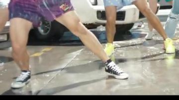 Shoes Converse All Star in the clip Pretty girls Britney Spears feat. Iggy Azalea