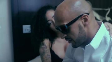 Gafas de sol Marc de Marc Jacobs en el clip Los santos de Gradur