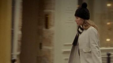 The black bonnet Nathalie (Mathilde Seigner) in the film Treasure