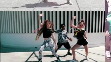 La pareja de Adidas Superstar en el video musical Watch Me (Whip / Nae Nae) de silentó