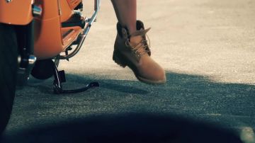 Les boots Timberland dans le clip Roll Up de Wiz Khalifa