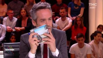 El último disco de Florent Pagny, Le Présent d'abord, presentado en el programa Quotidien del 27 de septiembre de 2017