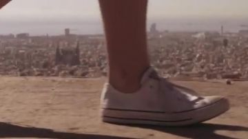 The sneakers Converse All Star seasonal in the clip Ain't nobody by Felix Jaehn