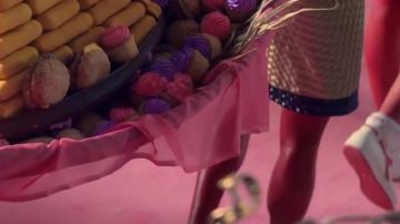 Sneakers Diadora high tops white and red in the clip Dark Horse by Katy Perry