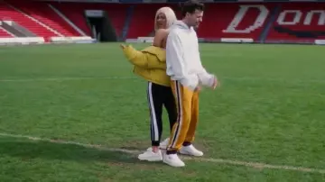 Les sneakers Fila Original Fitness "White" de Louis Tomlinson dans le clip "Back To You" de Louis Tomlinson ft. Bebe Rexha, Digital Farm Animals