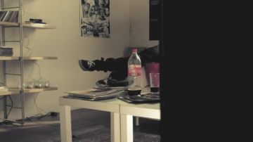 Shoes Vans Authentic, in the clip My best to The Weasel