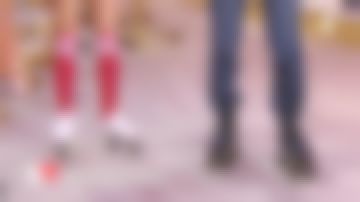 Sneakers Veja V 10 Extra white nautico pekin Janane Boudili at the end of the broadcast of September 28, 2017