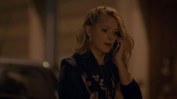 Bombardero de flores de Virginia Efira en diez por ciento S02E01