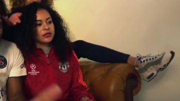 The sneakers WMNS Nike Air Max 95' the "Grape" in the clip I have not as of Jaymax