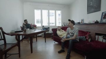 Zapatillas Nike Air Huarache en el Clip Person de Bigflo & Oli