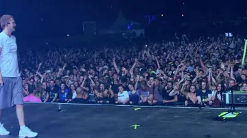 Les chaussures Nike Tuned 1 Ultra dans le clip Trophée de Vald