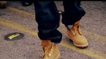 Les chaussures Timberland Icon 6 Inch Premium dans le clip Get Right de Young Jeezy