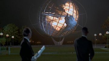 Le pavillon de l’état de New York où Agent K (Tommy Lee Jones) et Agent J (Will Smith) arrêtent l'alien dans Men In Black