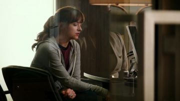 Sweatshirt grey hoodie James Perse of Anastasia Grey (Dakota Johnson) in Fifty shades lighter
