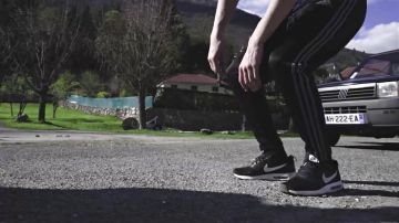 Zapatillas Nike Air Max Tavas en el clip Top Album de Mister V