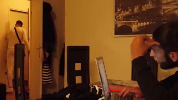 Sneakers Nike Air Huarache Run in the clip Naha NLP