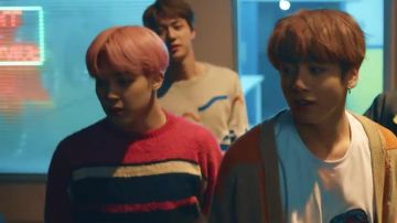 The sweater striped CARDIGAN from Jimin in the clip Spring Day BTS
