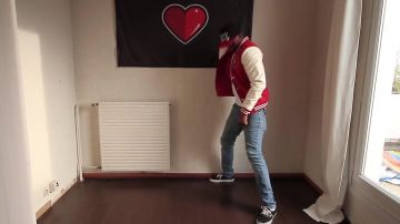 The sneakers Vans Authentic black in the clip Auto-Dance Disiz The Plague