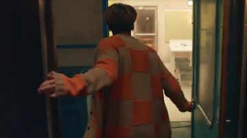 The jacket MSGM of Jungkook in the clip Spring Day BTS