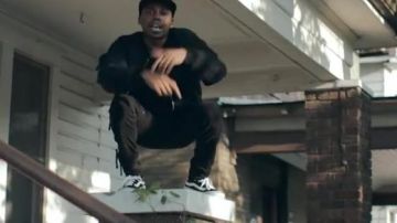 Zapatillas Vans Old Skool en el video musical de Jerreau Really Got It