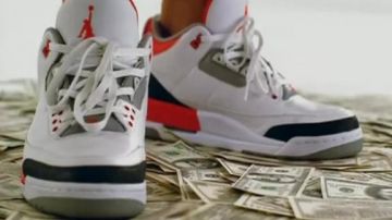 The pair of Nike Air Jordan 3 in the clip Make It Rain by Fat Joe