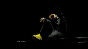 Shoes Nike Air Max yellow in the clip Bi Chwiya of Lefa