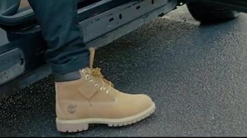 Les boots Timberland nubuck dans le clip Picasso de Dodo feat. NSM