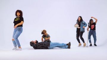 Zapatillas Adidas Stan Smith en el clip ça te va bien de dj Moh Green