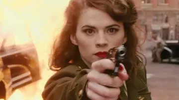 Le vernis de Peggy Carter (Hayley Atwell) dans Captain America et Agent Carter