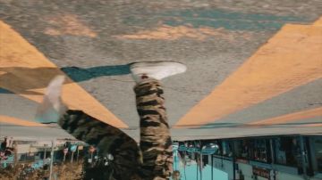 Les Converse Comme Des Garçons dans le clip South Central de G Perico