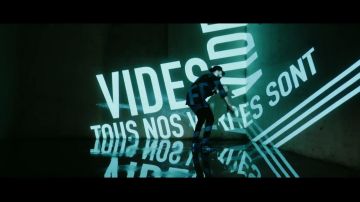 The Nike Air Max in the clip Insta of the weasel