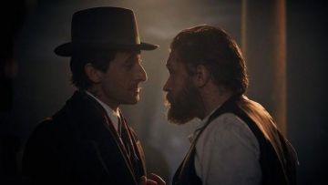 The hat vintage black worn by Luca Changretta (Adrien Brody) in Peaky Blinders (S04E05)