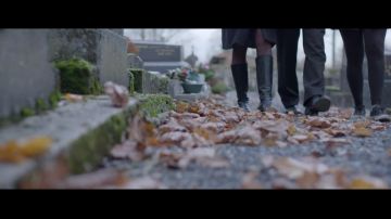 Les vans old skool noir dans le clip Mes épaules de The Shin Sekai