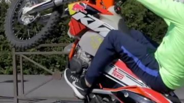 Las zapatillas Nike Air Zoom de Timal en su clip del 5º Informe 
