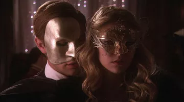 Masque Gold de Serena (Blake Lively) dans Gossip Girl