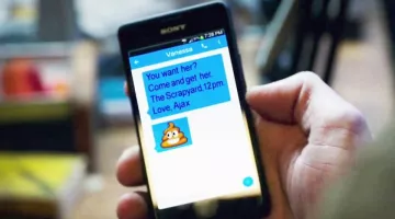 The smartphone Sony Xperia M4 Wade Wilson (Ryan Reynolds in Deadpool