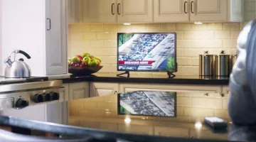 The tv Proscan PLED2329A in Deadpool