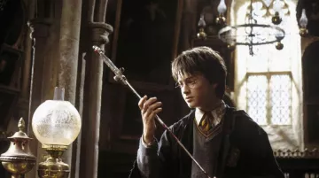 The replica of the sword of Gryfondor of Harry Potter (Daniel Radcliffe) in Harry Potter and the chamber of secrets