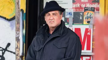 The hat of Rocky Balboa (Sylvester Stallone) in Creed