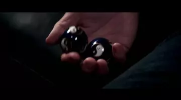 Les boules chinoises de Ben Affleck dans Paycheck